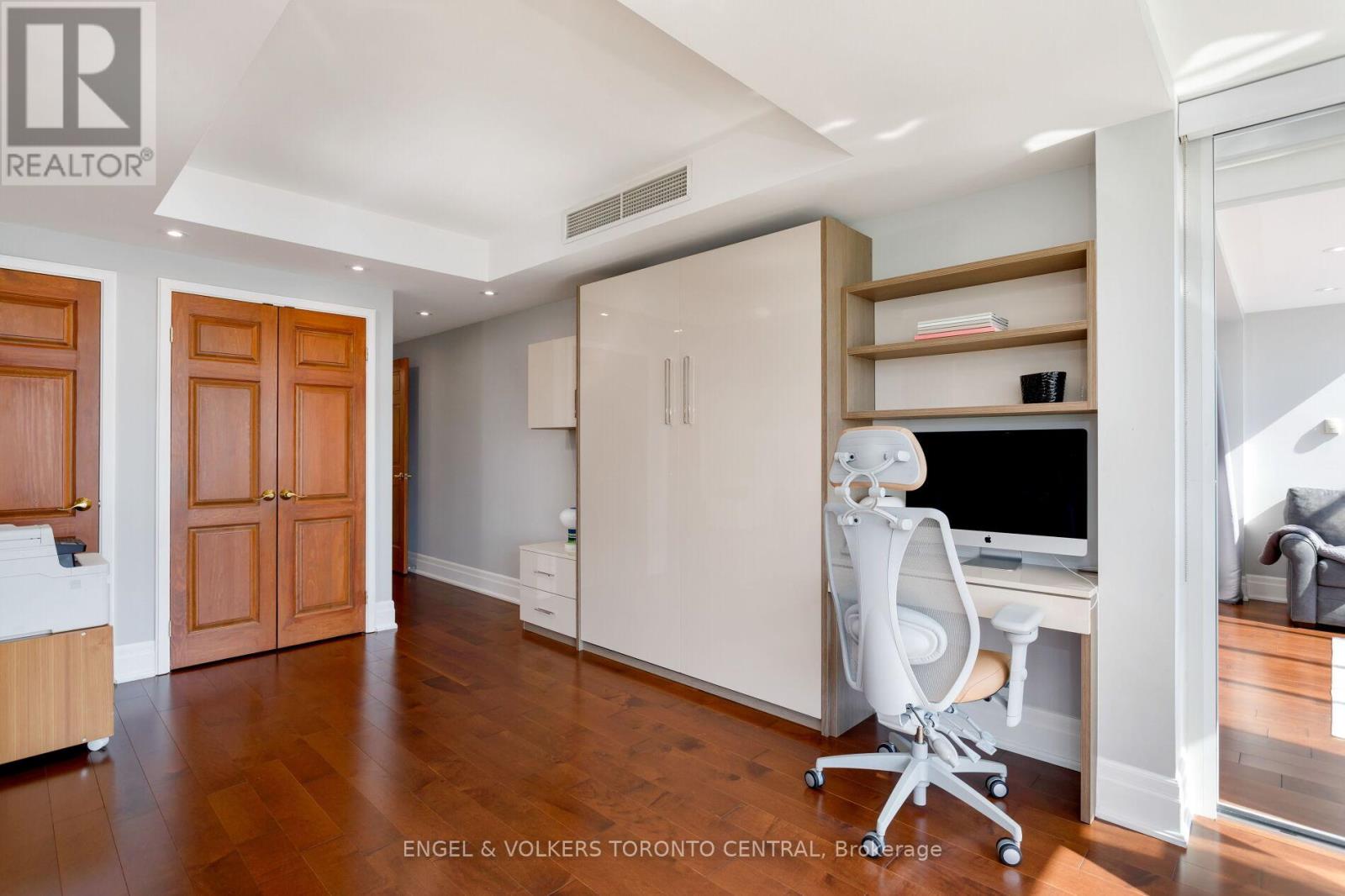 803e - 460 Queens Quay Way W, Toronto, Ontario  M5V 2Y5 - Photo 34 - C12998144