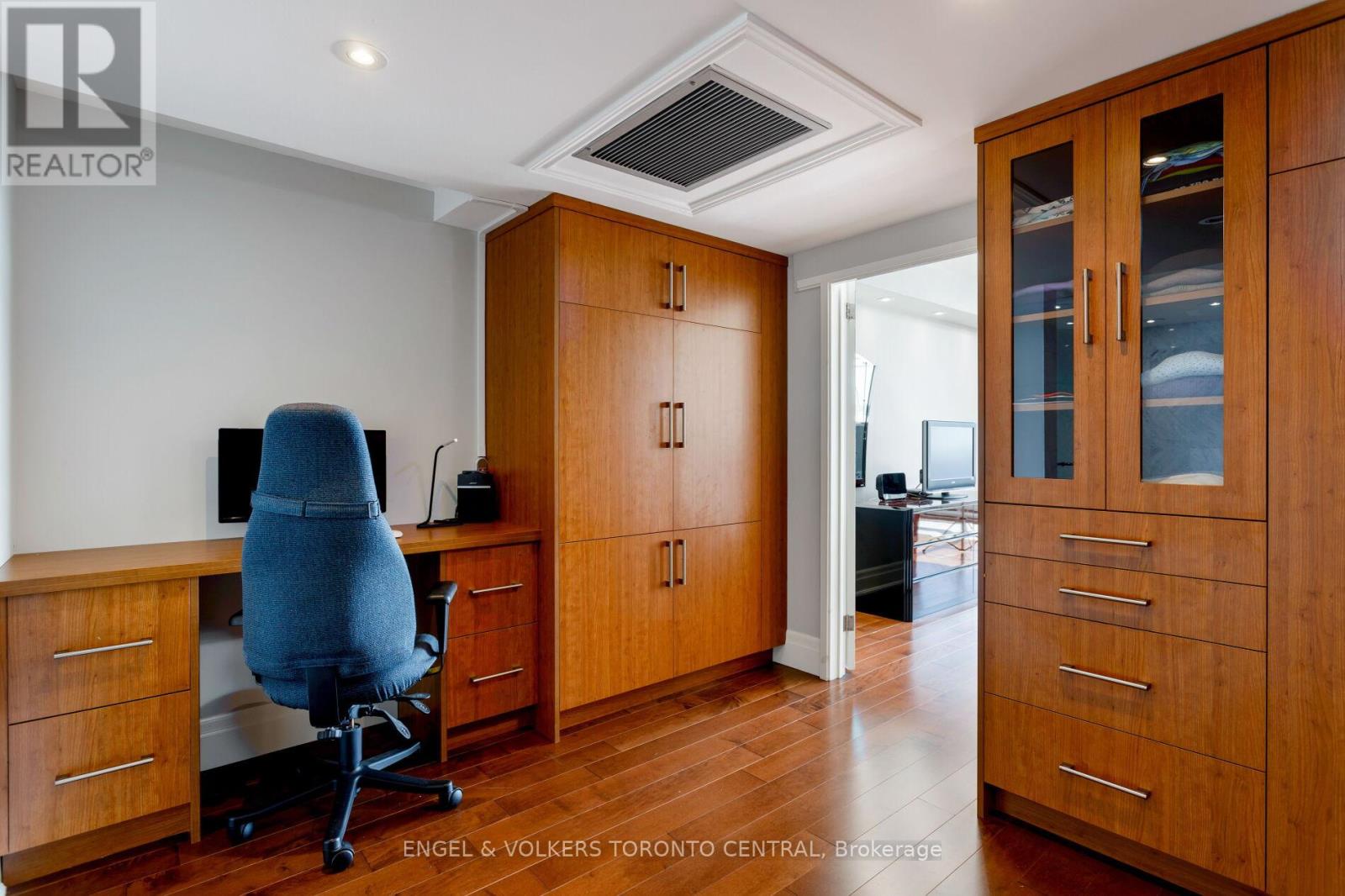 803e - 460 Queens Quay Way W, Toronto, Ontario  M5V 2Y5 - Photo 27 - C12998144