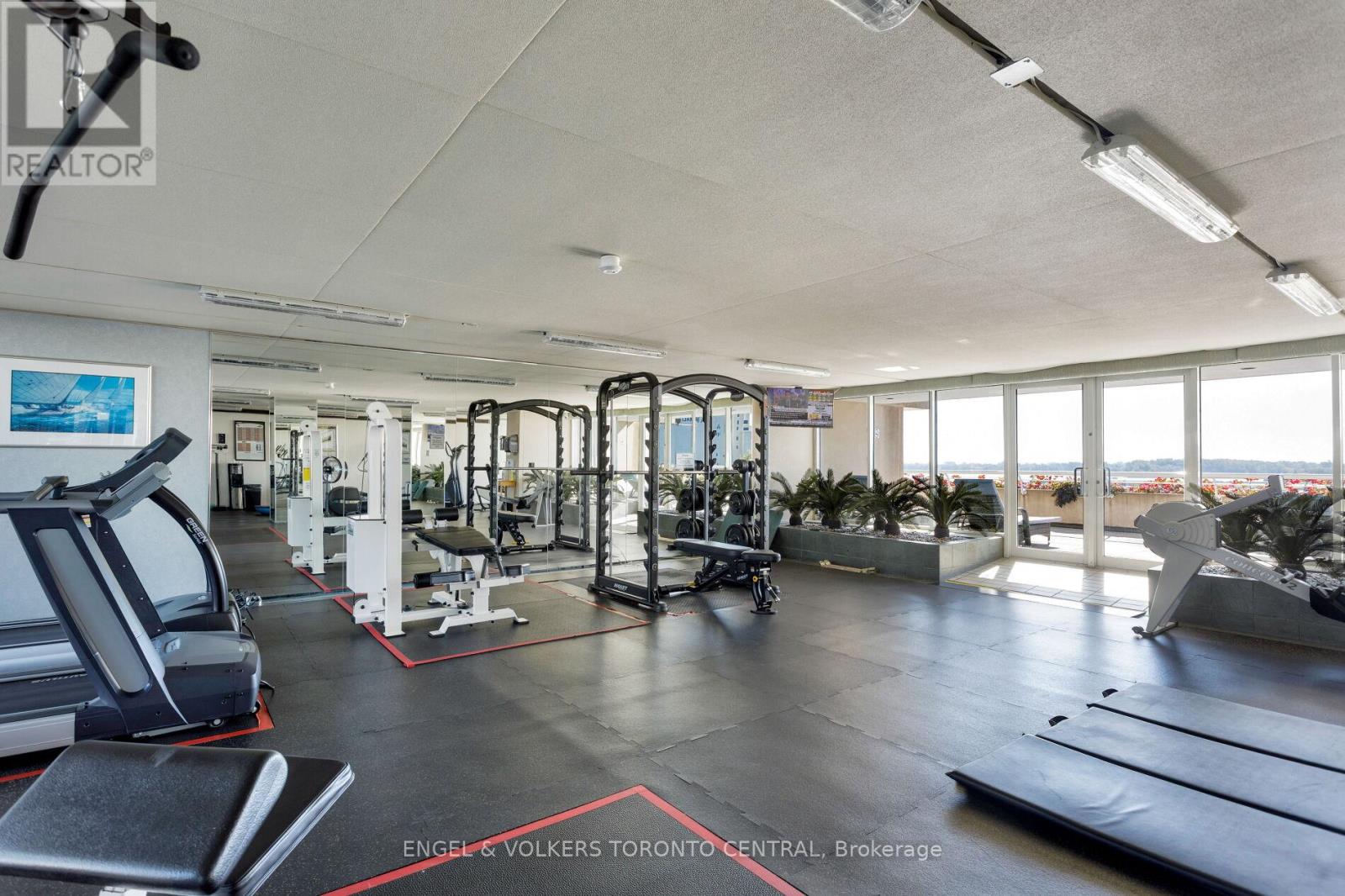 803e - 460 Queens Quay Way W, Toronto, Ontario  M5V 2Y5 - Photo 41 - C12998144