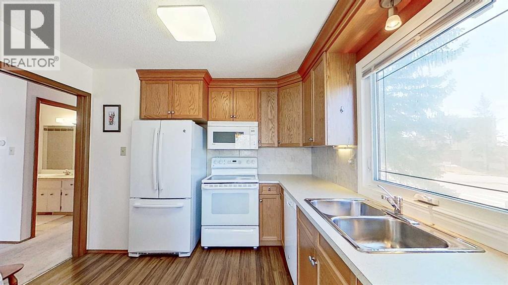 5801/5803 Dalgleish Road NW, Calgary, Alberta  T3A 1K4 - Photo 36 - A2297940