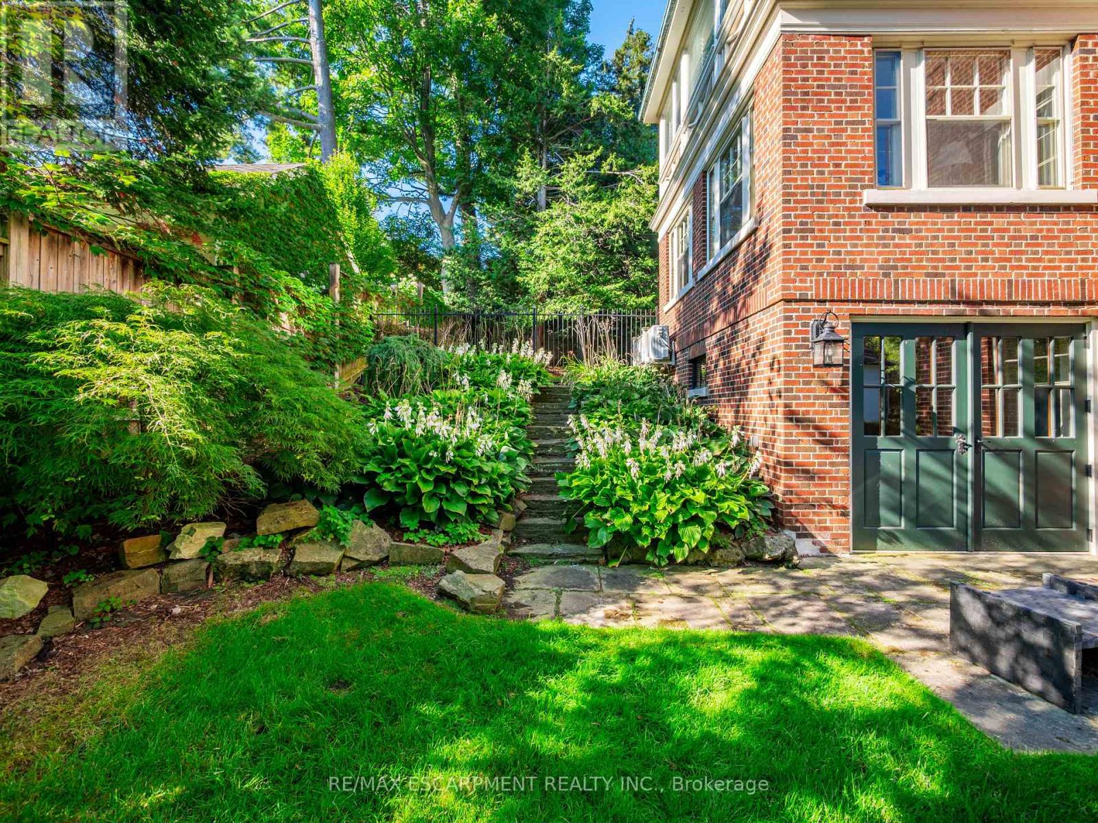 184 King Street, Oakville, Ontario  L6J 1B4 - Photo 42 - W13014006