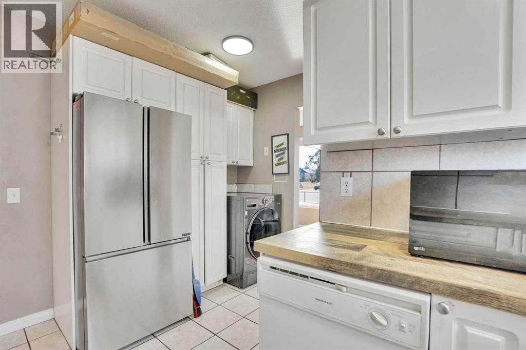 1004 Penrith Crescent Se, Calgary, Alberta  T2A 2H7 - Photo 11 - A2301823