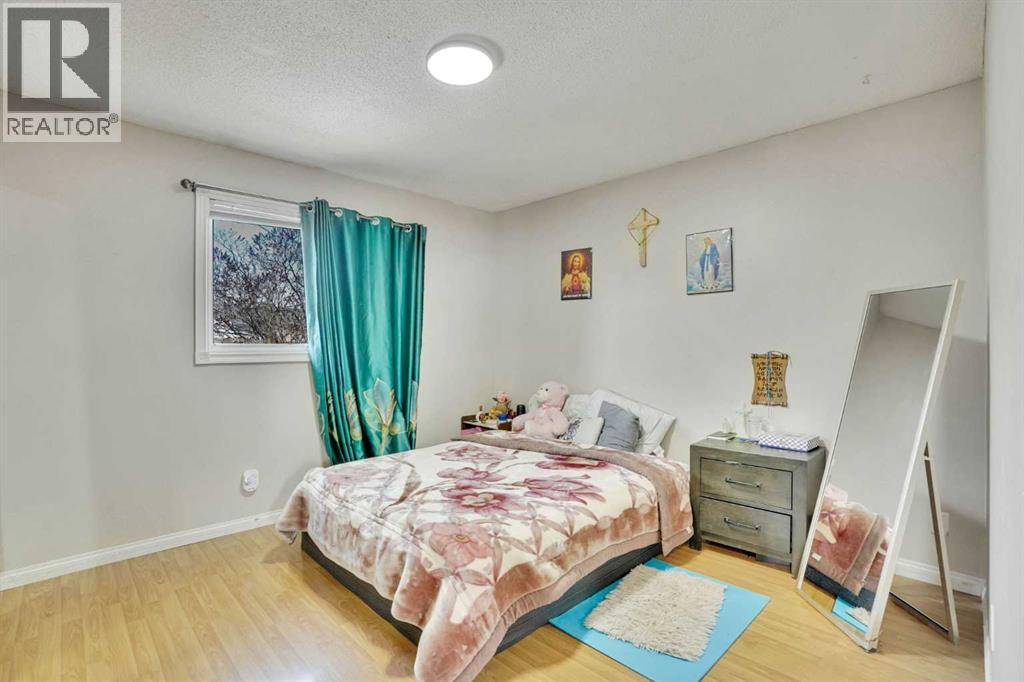 1004 Penrith Crescent Se, Calgary, Alberta  T2A 2H7 - Photo 14 - A2301823