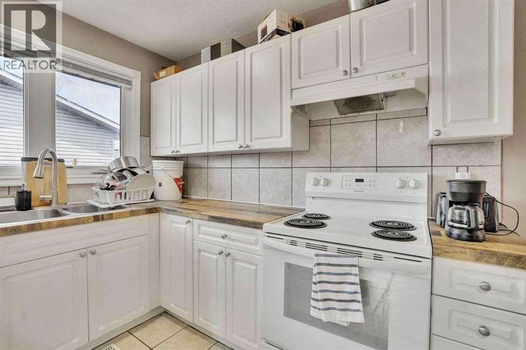 1004 Penrith Crescent Se, Calgary, Alberta  T2A 2H7 - Photo 8 - A2301823