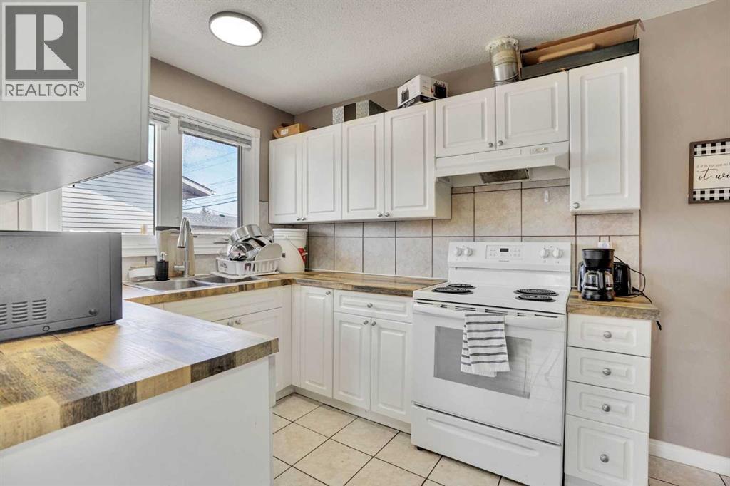 1004 Penrith Crescent Se, Calgary, Alberta  T2A 2H7 - Photo 7 - A2301823