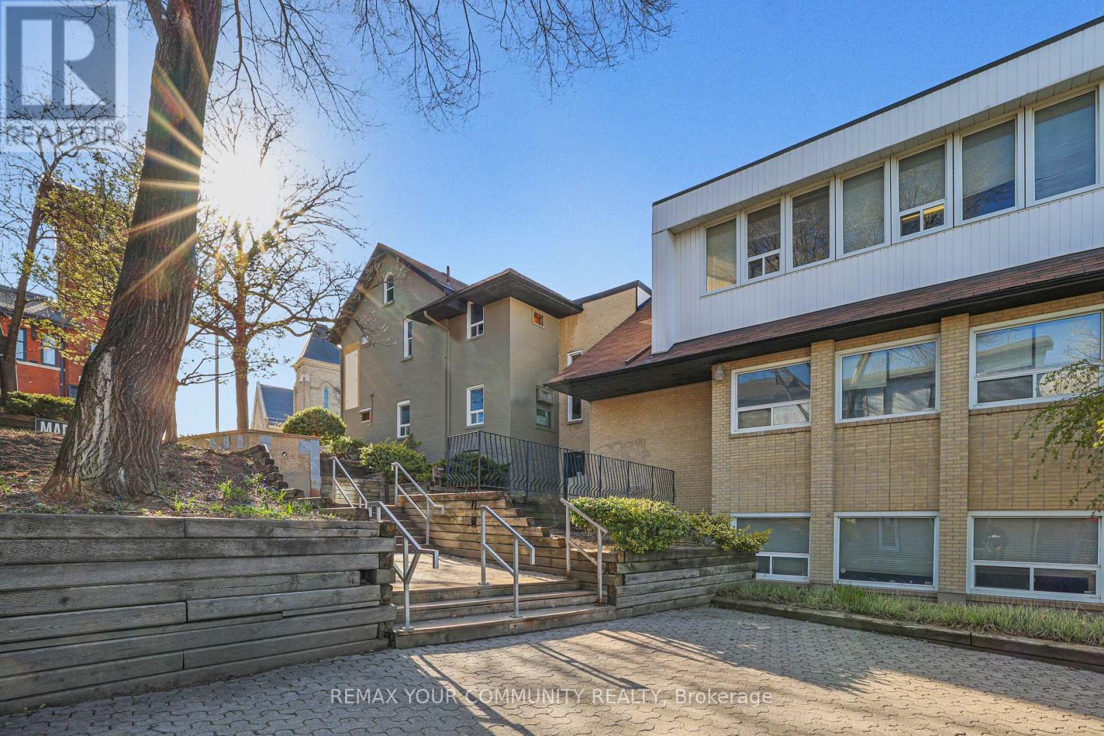 203 - 171 Main Street S, Newmarket, Ontario  L3Y 3Y9 - Photo 3 - N13014778