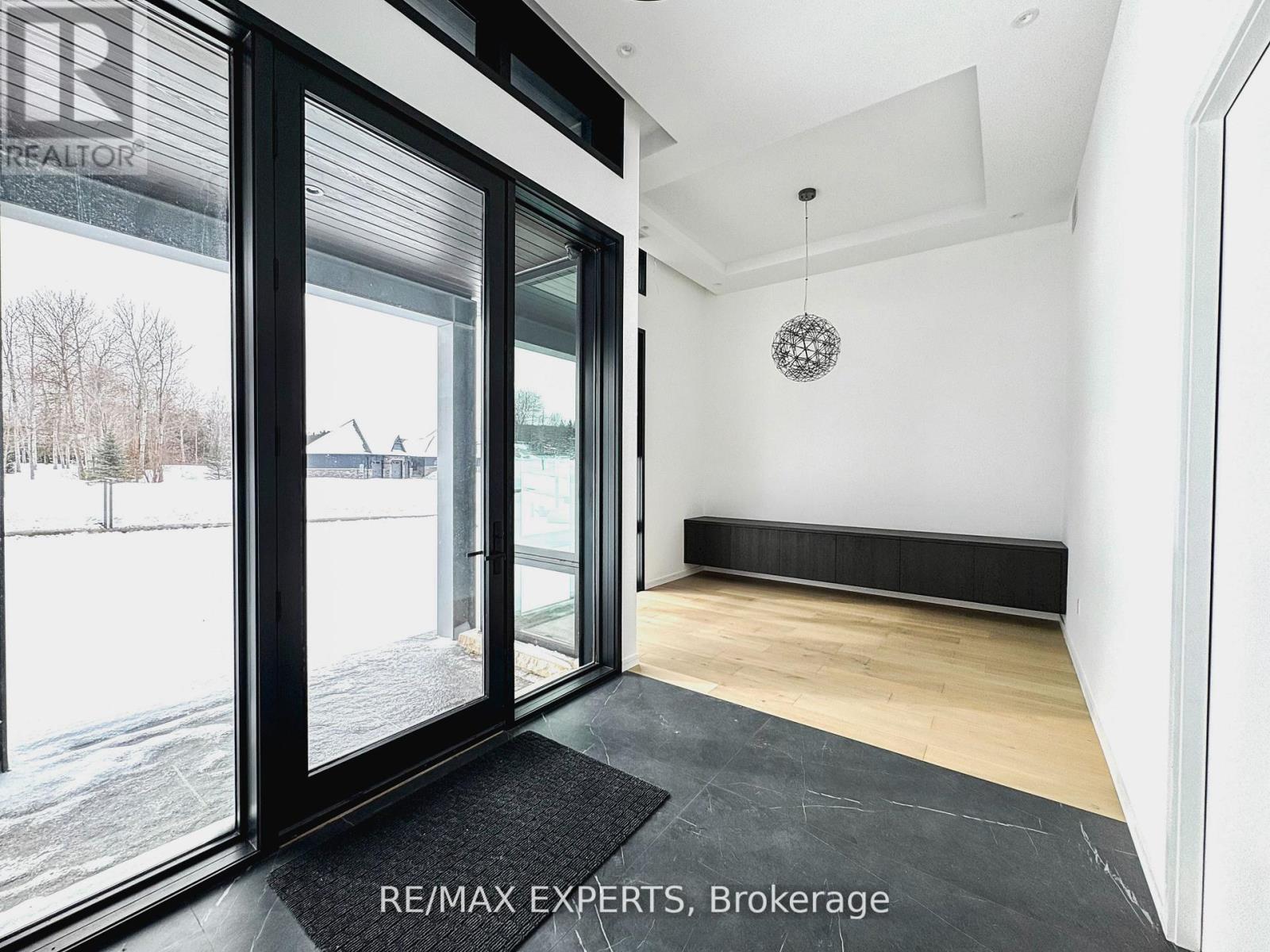 130 Dale Crescent, Bradford West Gwillimbury, Ontario  L0L 1L0 - Photo 2 - N13014780