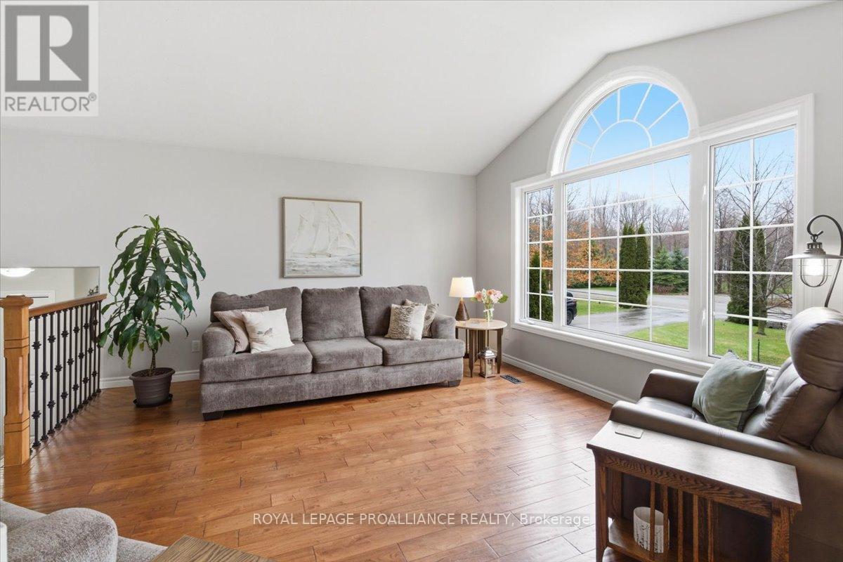 80 Whispering Woods Drive, Quinte West, Ontario  K8V 5P7 - Photo 15 - X13014424