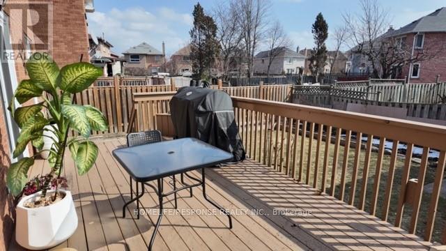 16 Cochrane Avenue, Brampton, Ontario  L6Z 4J4 - Photo 32 - W13014730