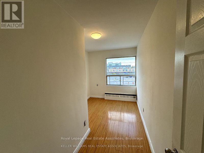 1 - 3071 Hurontario Street, Mississauga, Ontario  L5A 4E4 - Photo 7 - W13014732