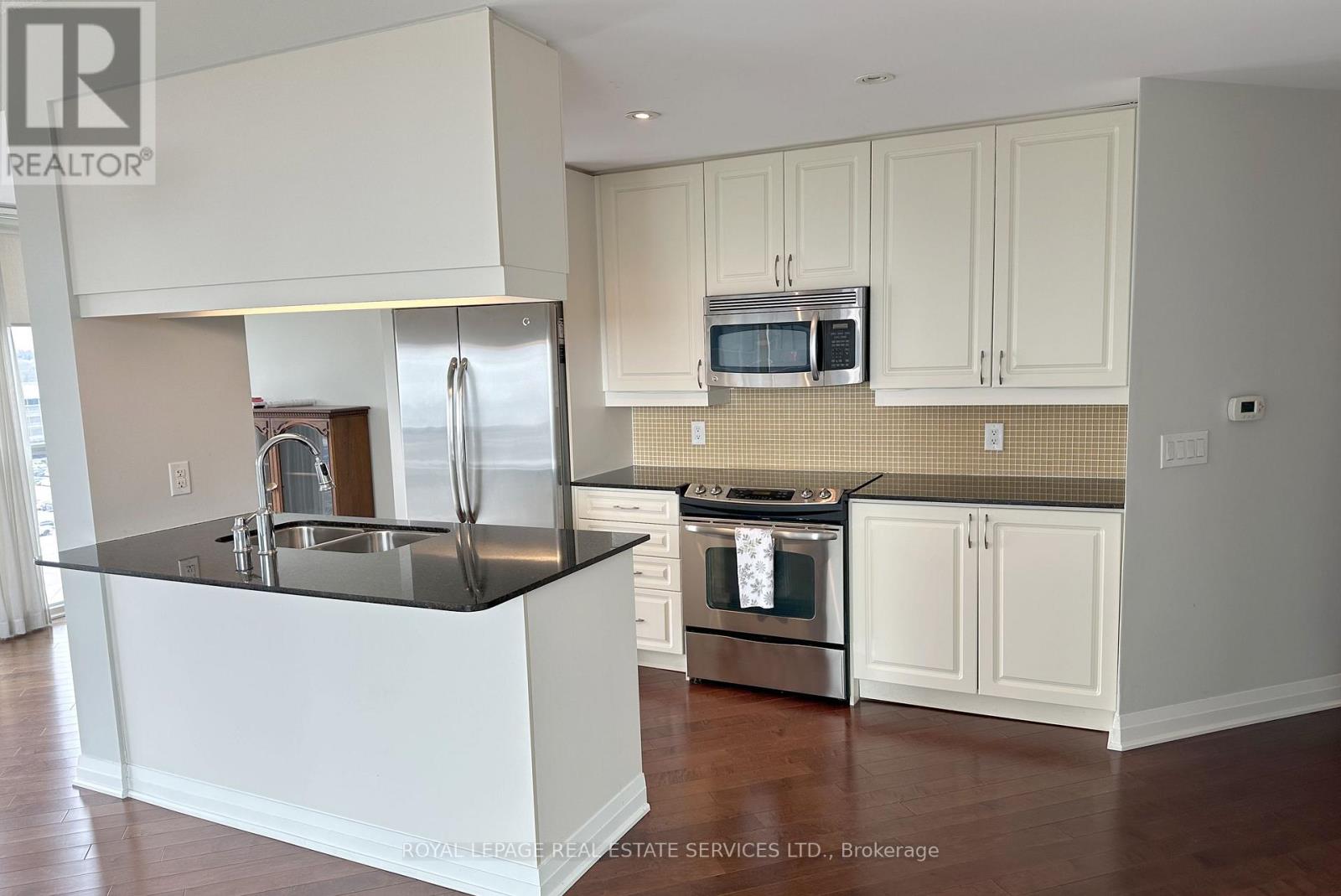 1011 - 1055 Southdown Road, Mississauga, Ontario  L5J 0A3 - Photo 8 - W13014752