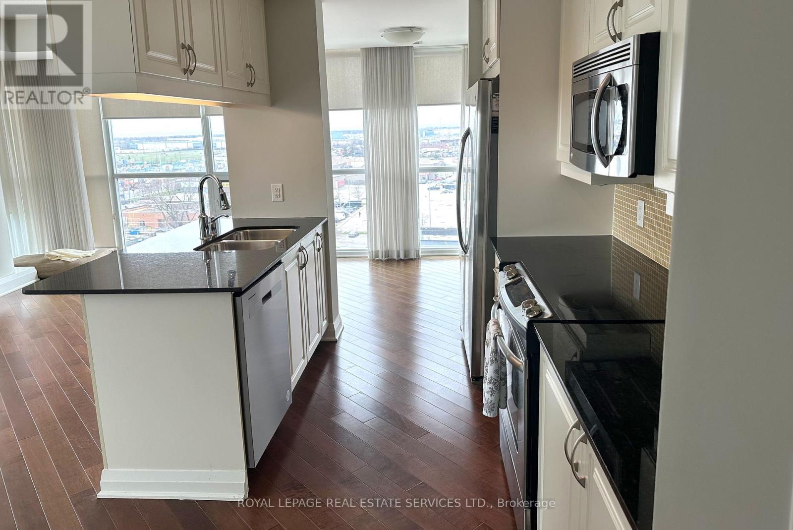 1011 - 1055 Southdown Road, Mississauga, Ontario  L5J 0A3 - Photo 9 - W13014752