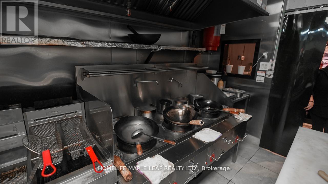 4 - 9980 Airport Road, Brampton, Ontario  L6S 0C5 - Photo 6 - W13014760