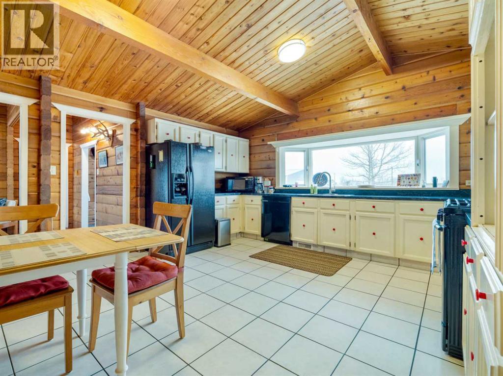 173065 Twp 102, Rural Taber, Alberta  T1G 2C9 - Photo 12 - A2293357