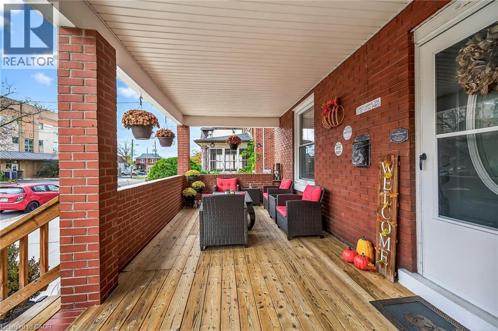 22 Griffith Street, Welland, Ontario  L3B 4G4 - Photo 3 - 40821469