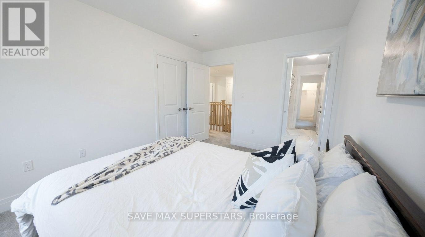 20 Paddington Grove, Barrie, Ontario  L9J 0J3 - Photo 28 - S13003304