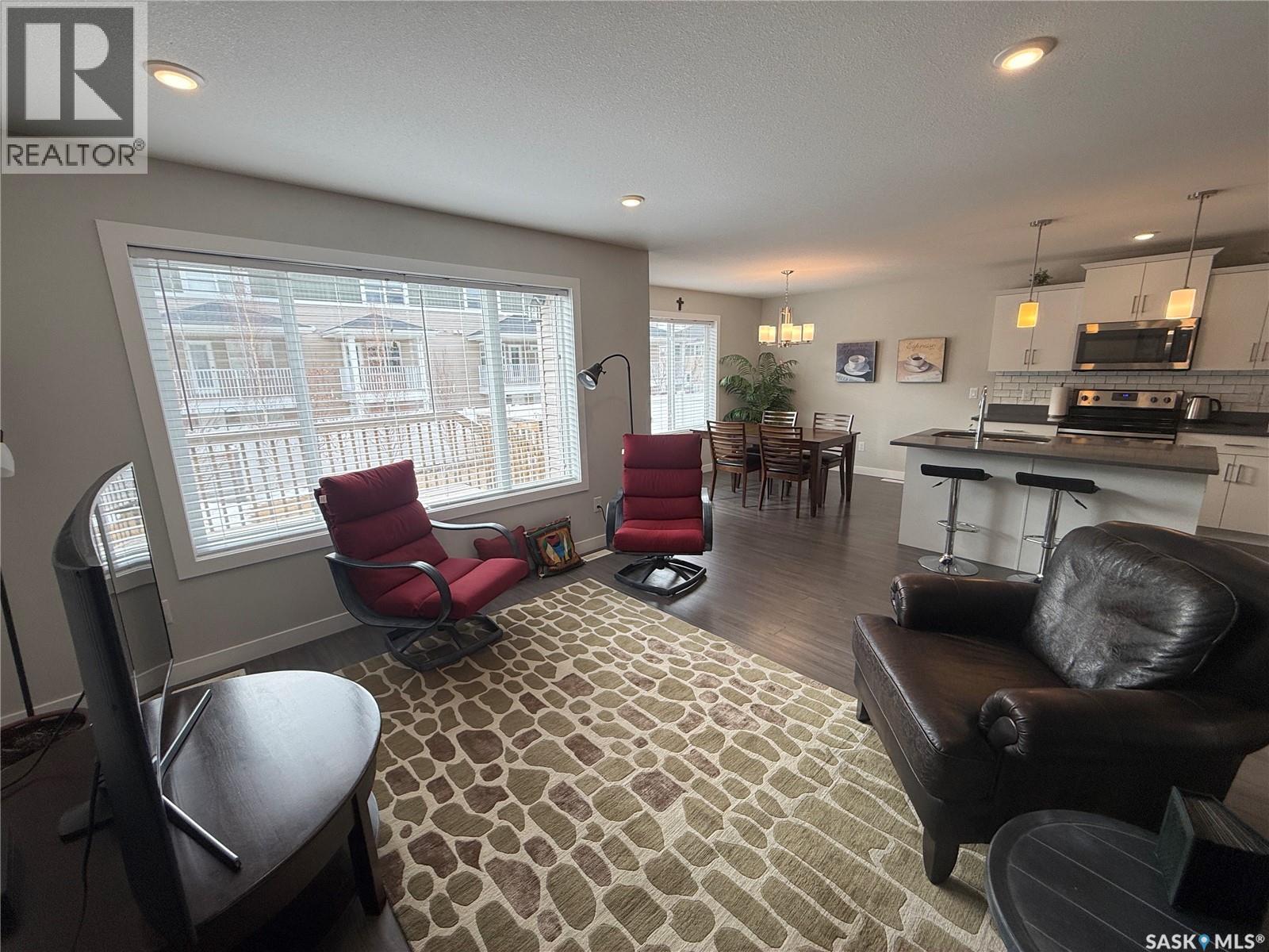 1061 Kolynchuk Crescent, Saskatoon, Saskatchewan  S7T 0V7 - Photo 10 - SK033286