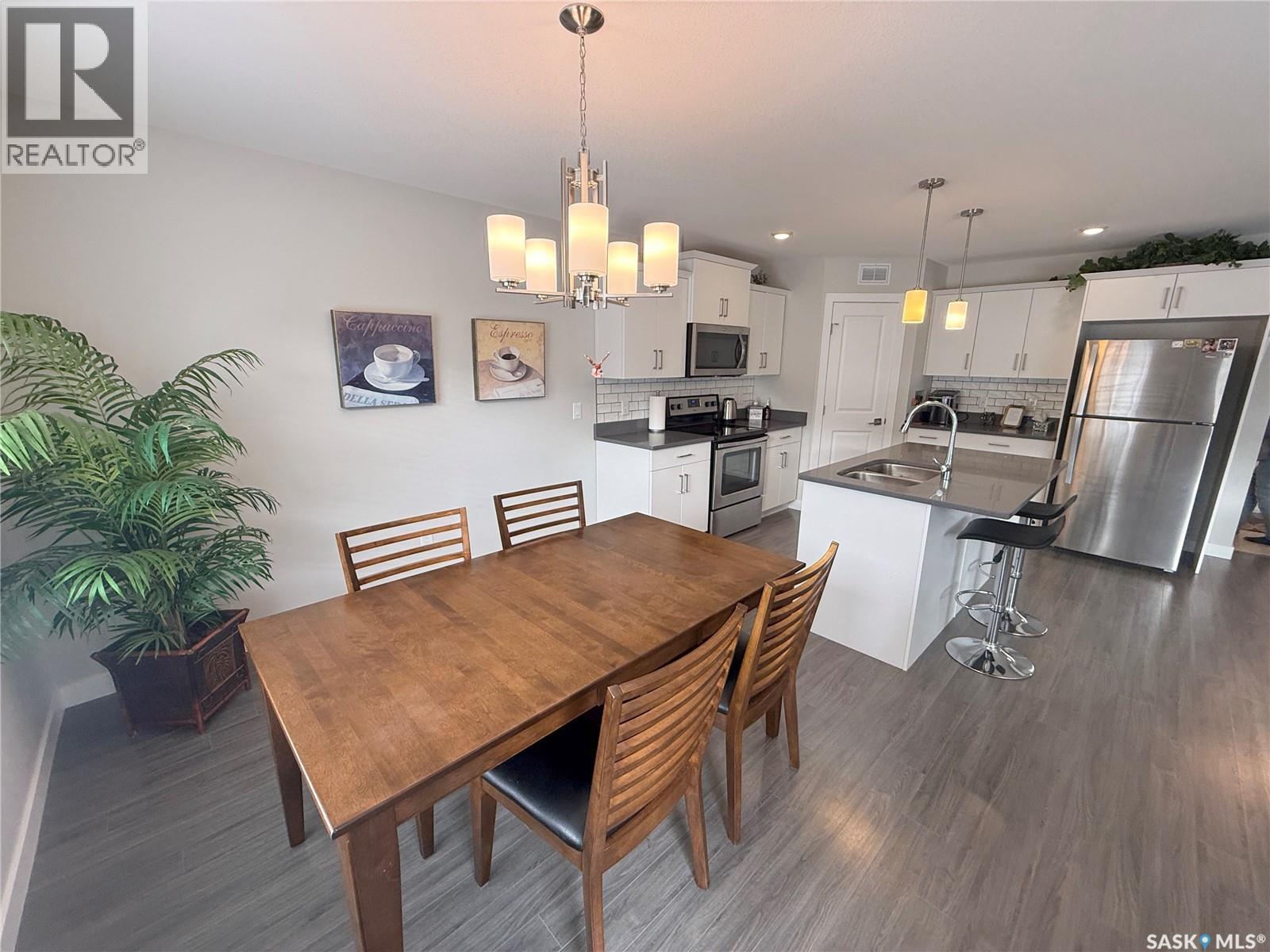 1061 Kolynchuk Crescent, Saskatoon, Saskatchewan  S7T 0V7 - Photo 17 - SK033286