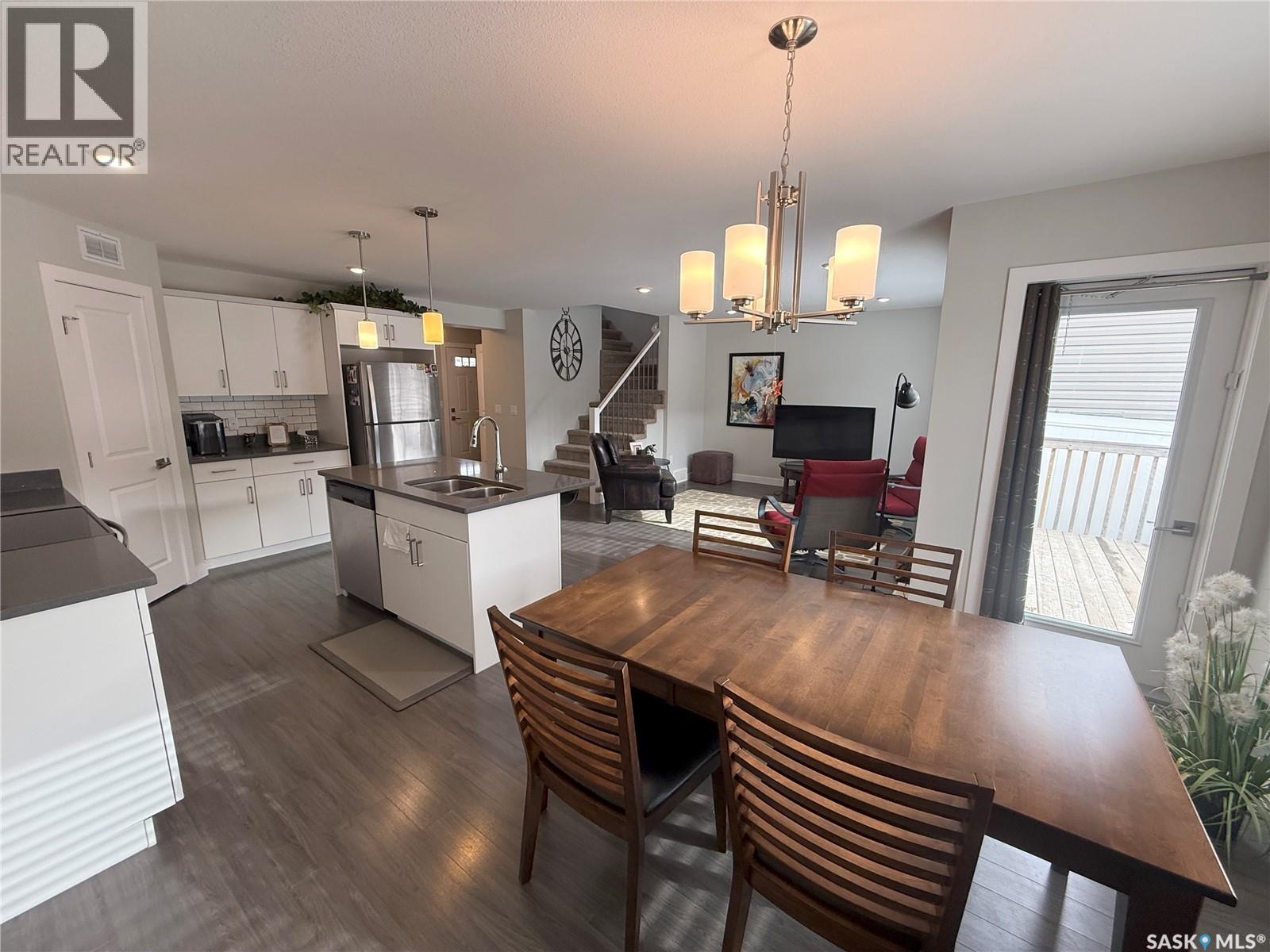 1061 Kolynchuk Crescent, Saskatoon, Saskatchewan  S7T 0V7 - Photo 18 - SK033286