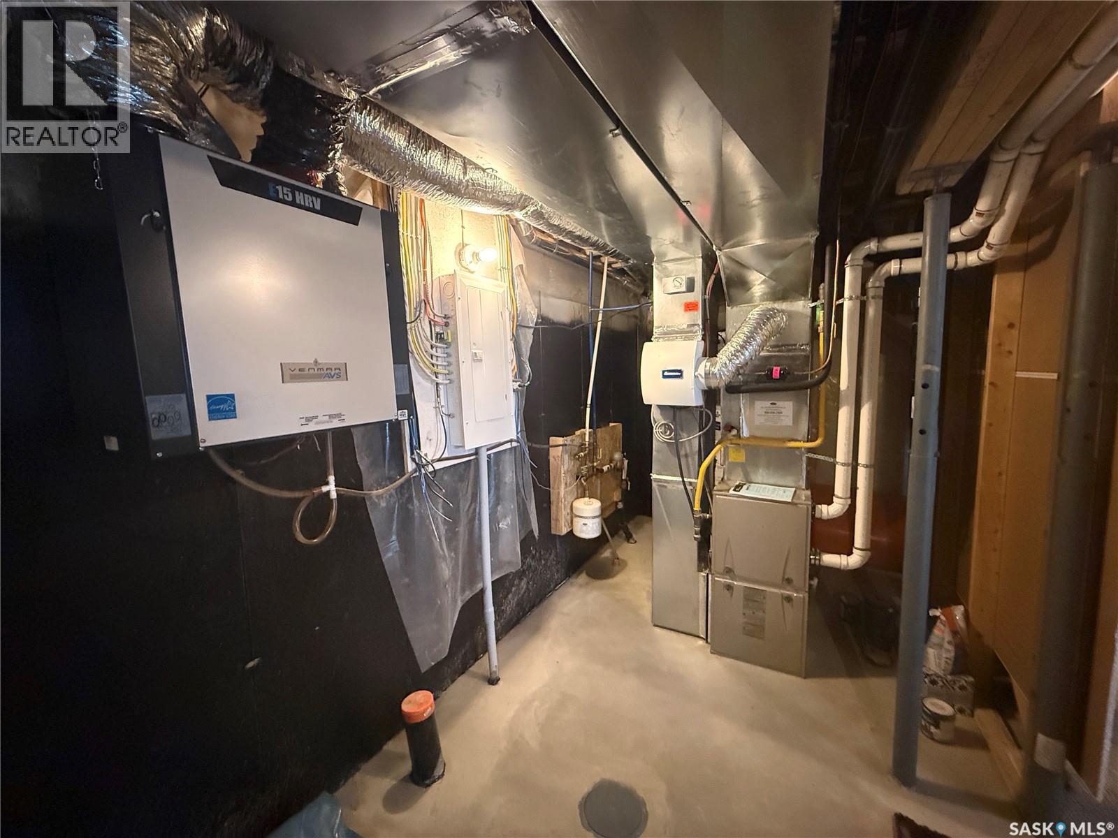 1061 Kolynchuk Crescent, Saskatoon, Saskatchewan  S7T 0V7 - Photo 36 - SK033286