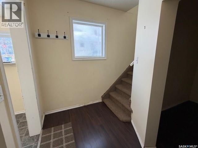 405 18th Street W, Saskatoon, Saskatchewan  S7M 1C7 - Photo 3 - SK033238
