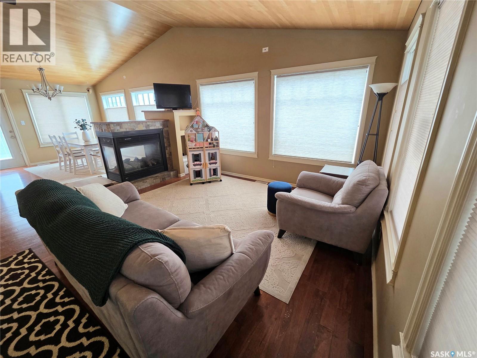 214 5th Street, Milestone, Saskatchewan  S0G 3L0 - Photo 12 - SK033113