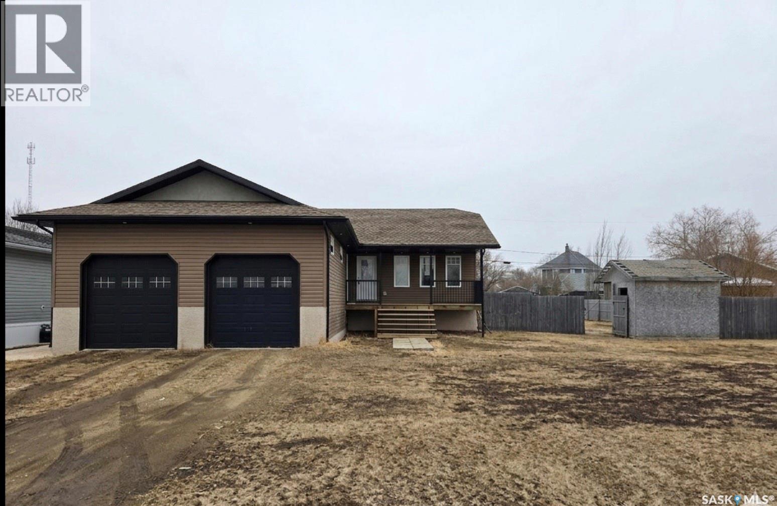 214 5th Street, Milestone, Saskatchewan  S0G 3L0 - Photo 2 - SK033113
