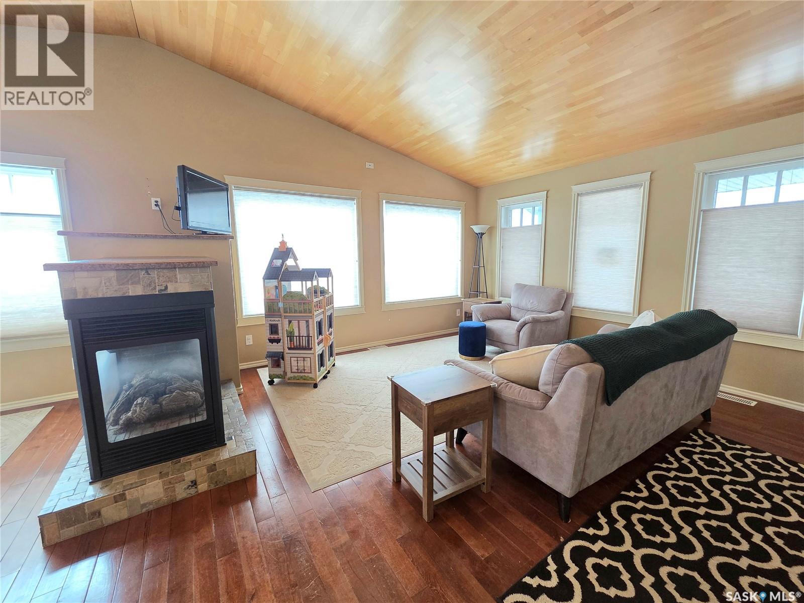 214 5th Street, Milestone, Saskatchewan  S0G 3L0 - Photo 9 - SK033113