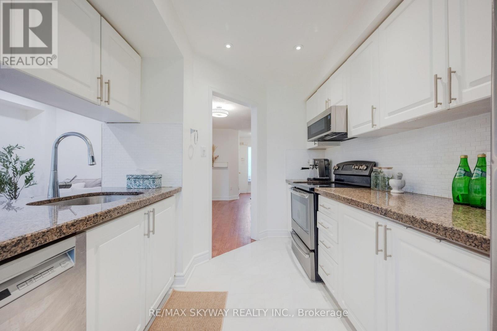 44 - 1485 Torrington Drive, Mississauga, Ontario  L5V 1Y3 - Photo 16 - W13014328