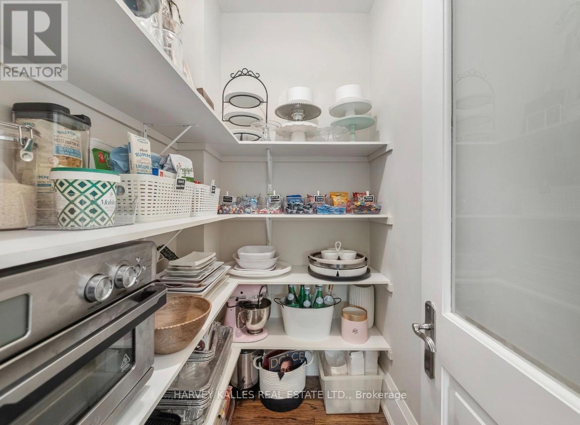 190 Carmichael Avenue, Toronto, Ontario  M5M 2X3 - Photo 11 - C12970666