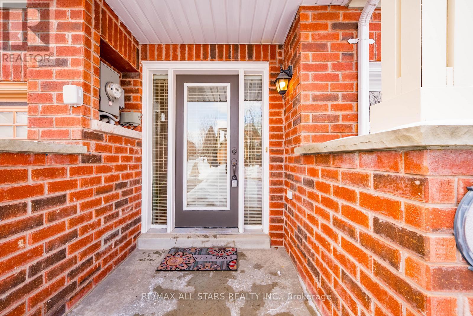 280 Sandale Road, Whitchurch-Stouffville, Ontario  L4A 0Y4 - Photo 4 - N12826986