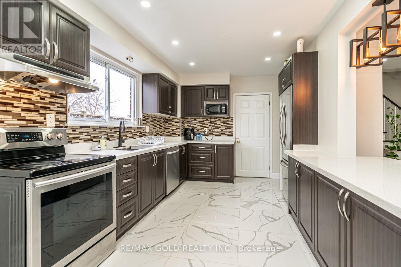 1 Elrose Road, Brampton, Ontario  L6T 2C2 - Photo 16 - W13011270