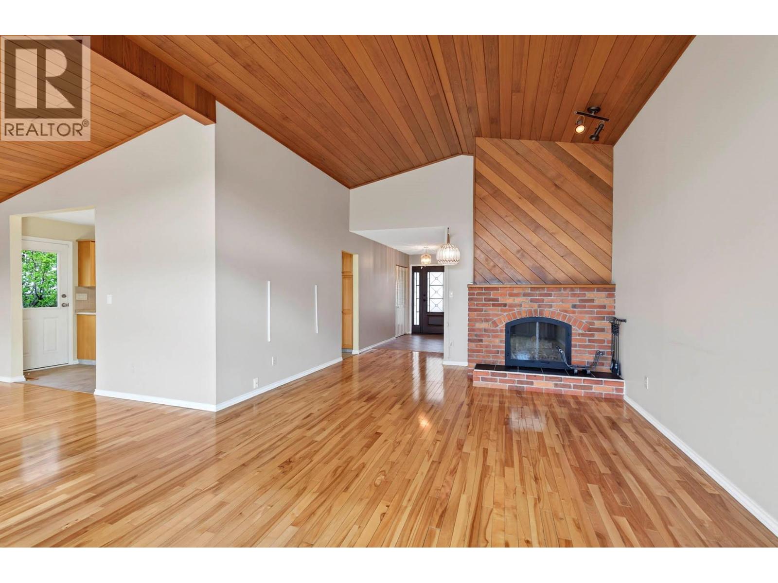 39 Whiteshield Crescent S, Kamloops, British Columbia  V2E 1P3 - Photo 4 - 10377383