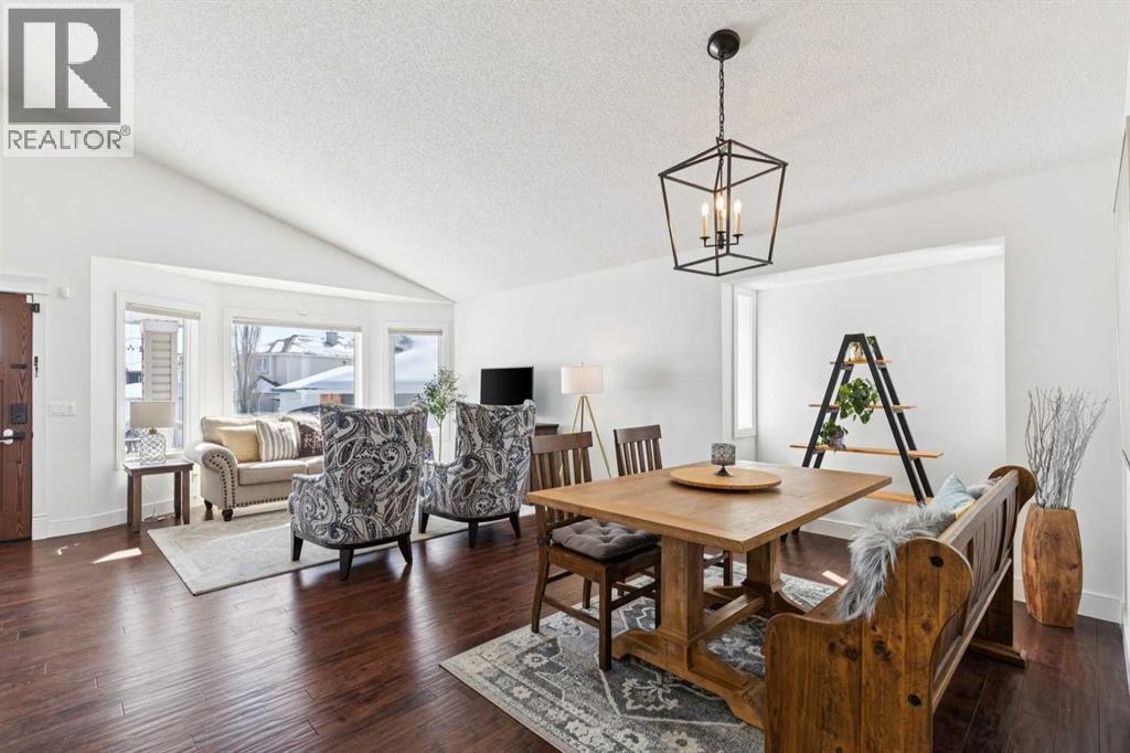 642 Schooner Cove Nw, Calgary, Alberta  T3L 1Z1 - Photo 4 - A2296009