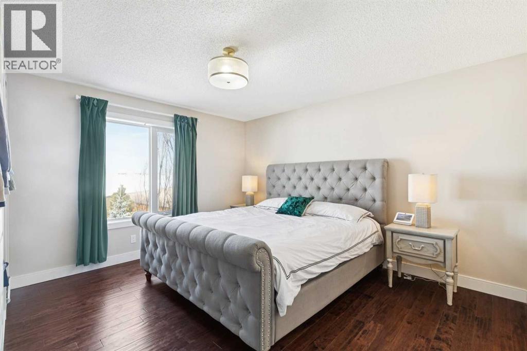 642 Schooner Cove Nw, Calgary, Alberta  T3L 1Z1 - Photo 8 - A2296009