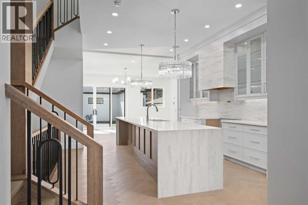 2407 4 Avenue NW, Calgary, Alberta  T2N 0P3 - Photo 8 - A2301518