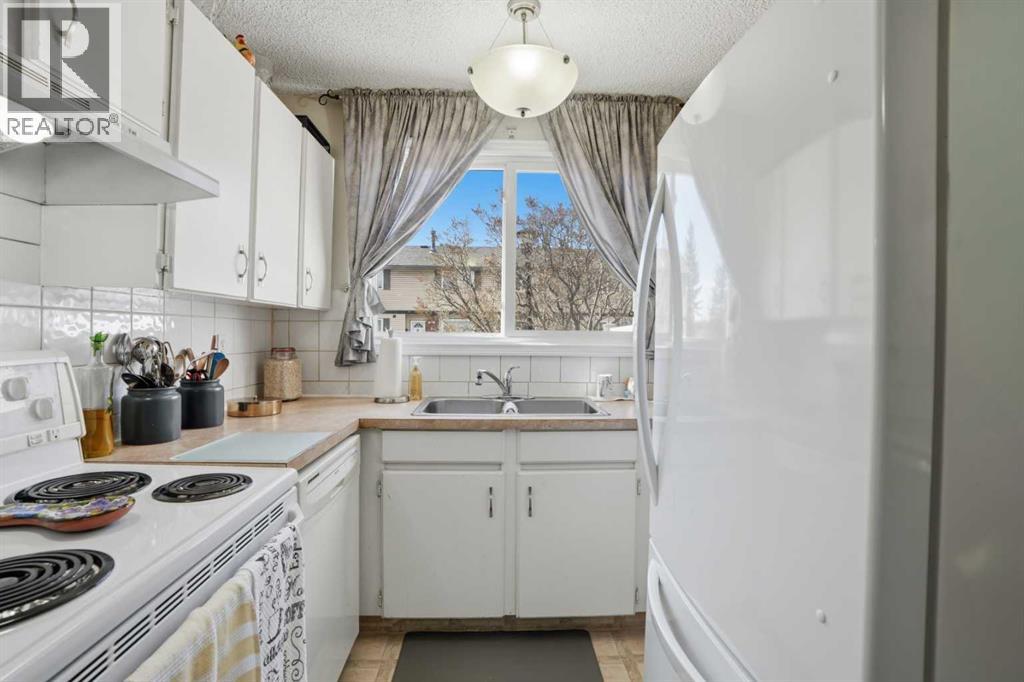 35, 740 Bracewood Drive Sw, Calgary, Alberta  T2W 3N3 - Photo 11 - A2302611