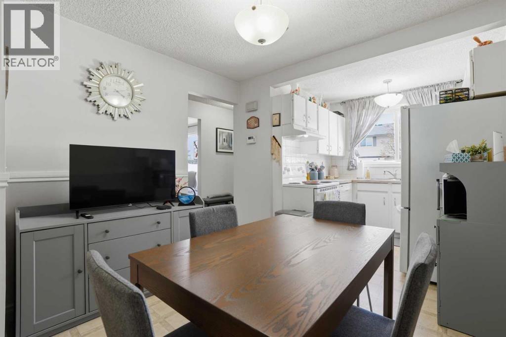 35, 740 Bracewood Drive Sw, Calgary, Alberta  T2W 3N3 - Photo 9 - A2302611