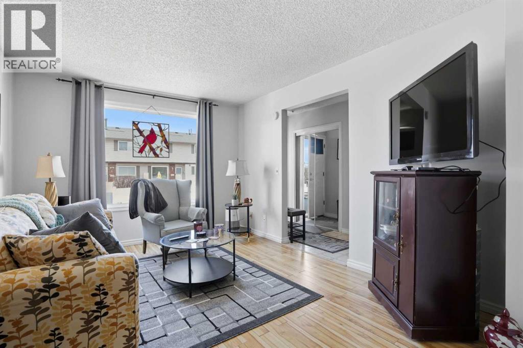 35, 740 Bracewood Drive Sw, Calgary, Alberta  T2W 3N3 - Photo 6 - A2302611