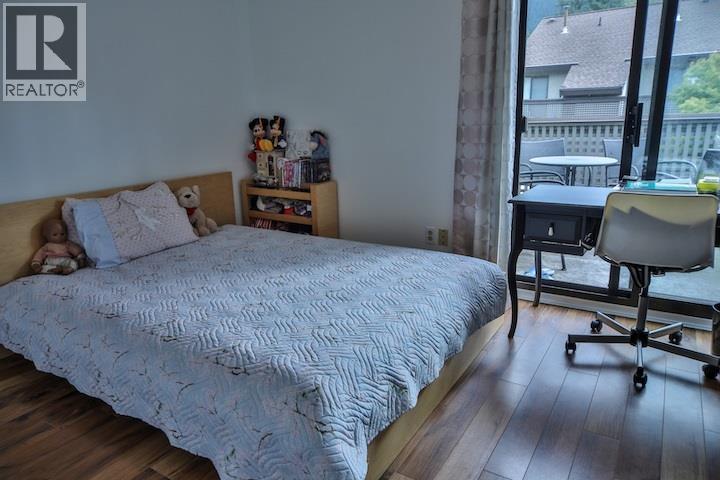 1147 Montroyal Boulevard, North Vancouver, British Columbia  V7R 2H8 - Photo 13 - R3112753