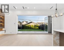 2 847 E 10 AVENUE, Vancouver, British Columbia
