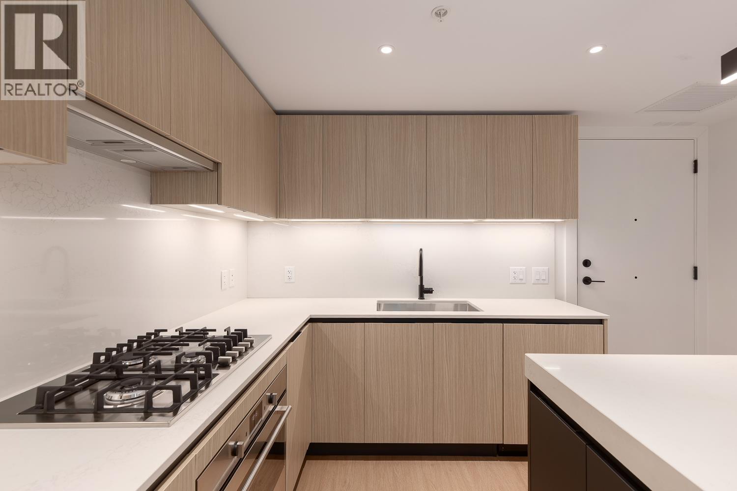 110 2235 E Broadway, Vancouver, British Columbia  V5N 0J5 - Photo 10 - R3112915