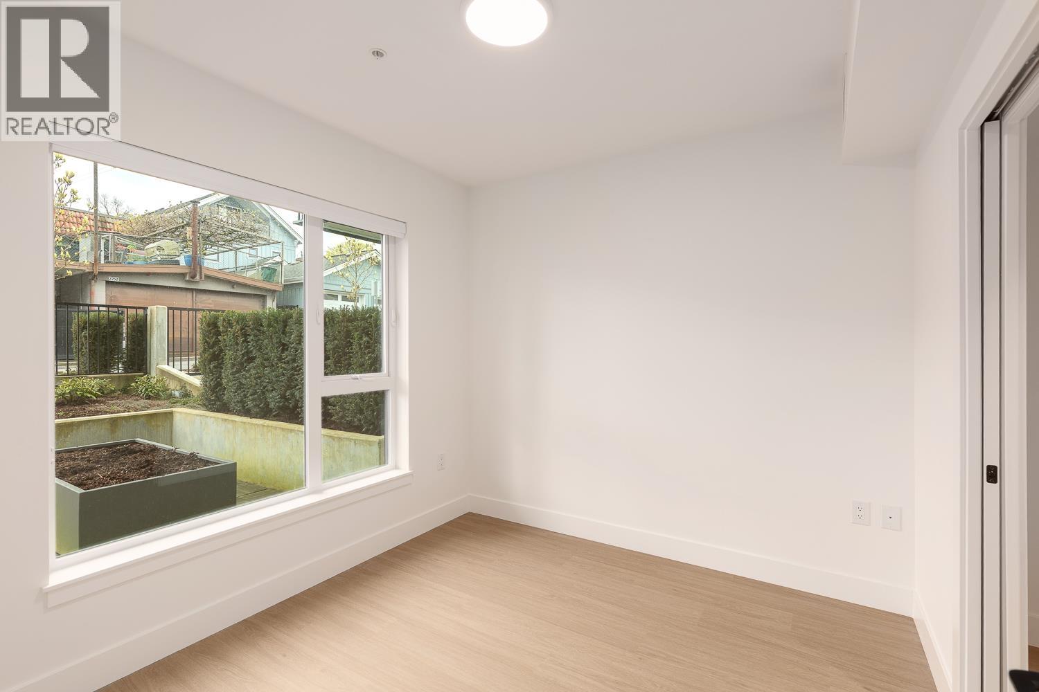 110 2235 E Broadway, Vancouver, British Columbia  V5N 0J5 - Photo 12 - R3112915