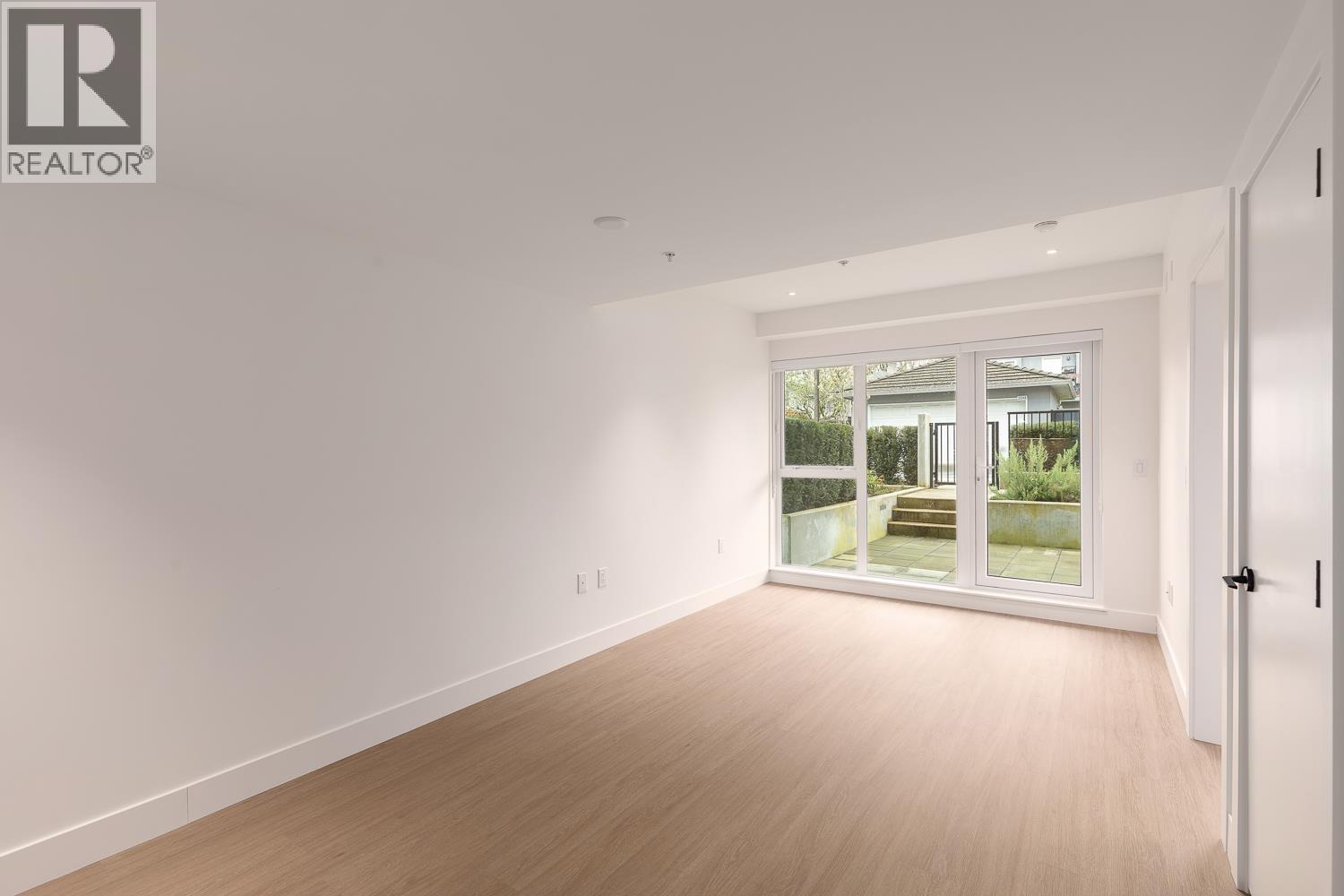 110 2235 E Broadway, Vancouver, British Columbia  V5N 0J5 - Photo 4 - R3112915