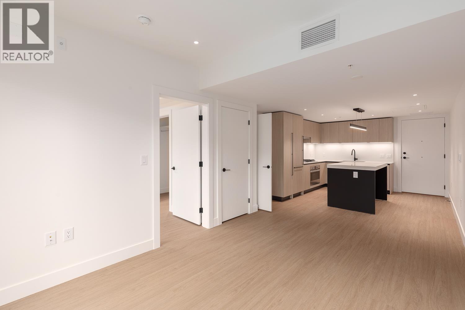 110 2235 E Broadway, Vancouver, British Columbia  V5N 0J5 - Photo 6 - R3112915