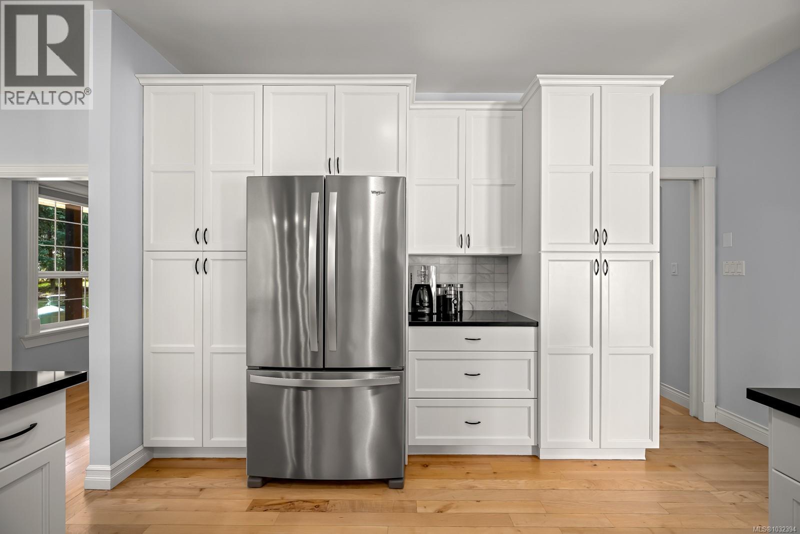 2300 Waveland Rd, Comox, British Columbia  V9J 1X4 - Photo 10 - 1032394