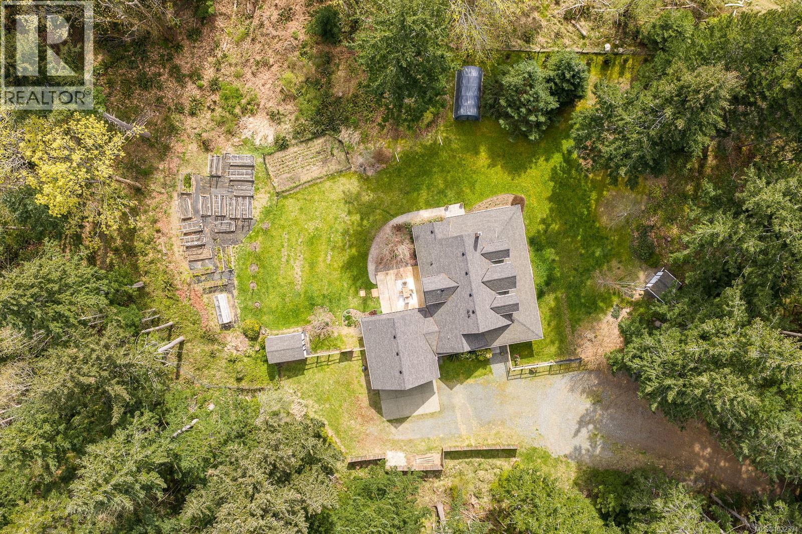 2300 Waveland Rd, Comox, British Columbia  V9J 1X4 - Photo 52 - 1032394