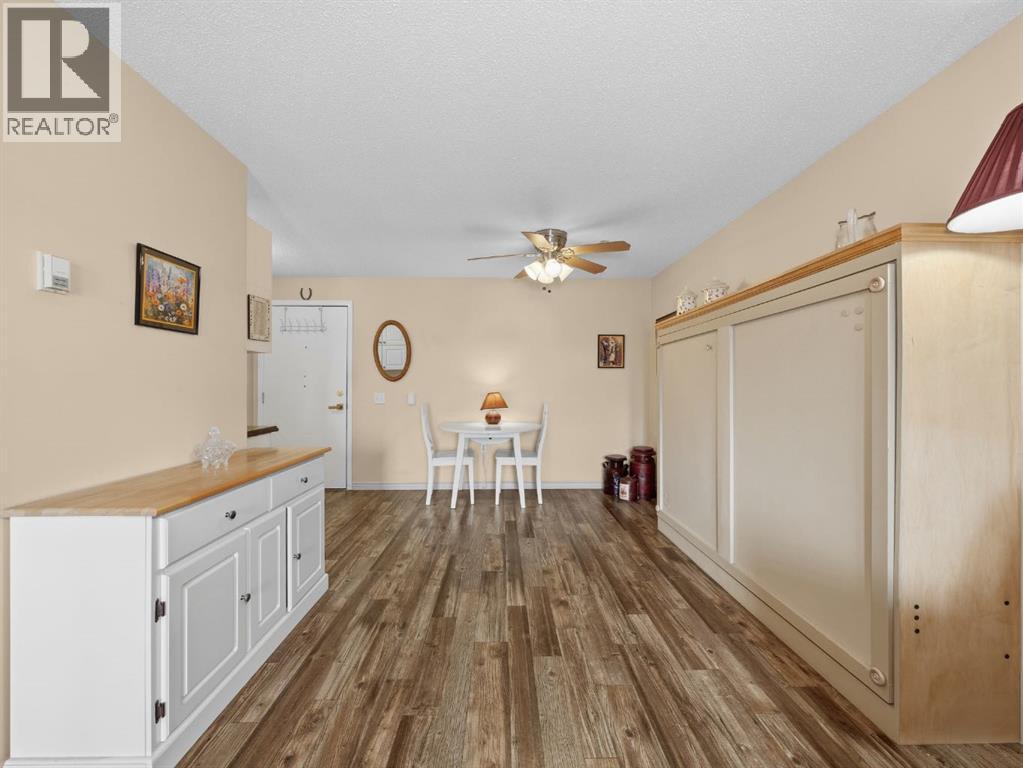 3208 Millrise Point Sw, Calgary, Alberta  T2Y 3W4 - Photo 6 - A2292056