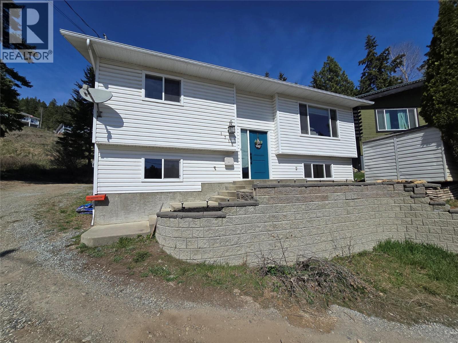 1718 Grandview Avenue, Lumby, British Columbia  V0E 2G0 - Photo 38 - 10374413