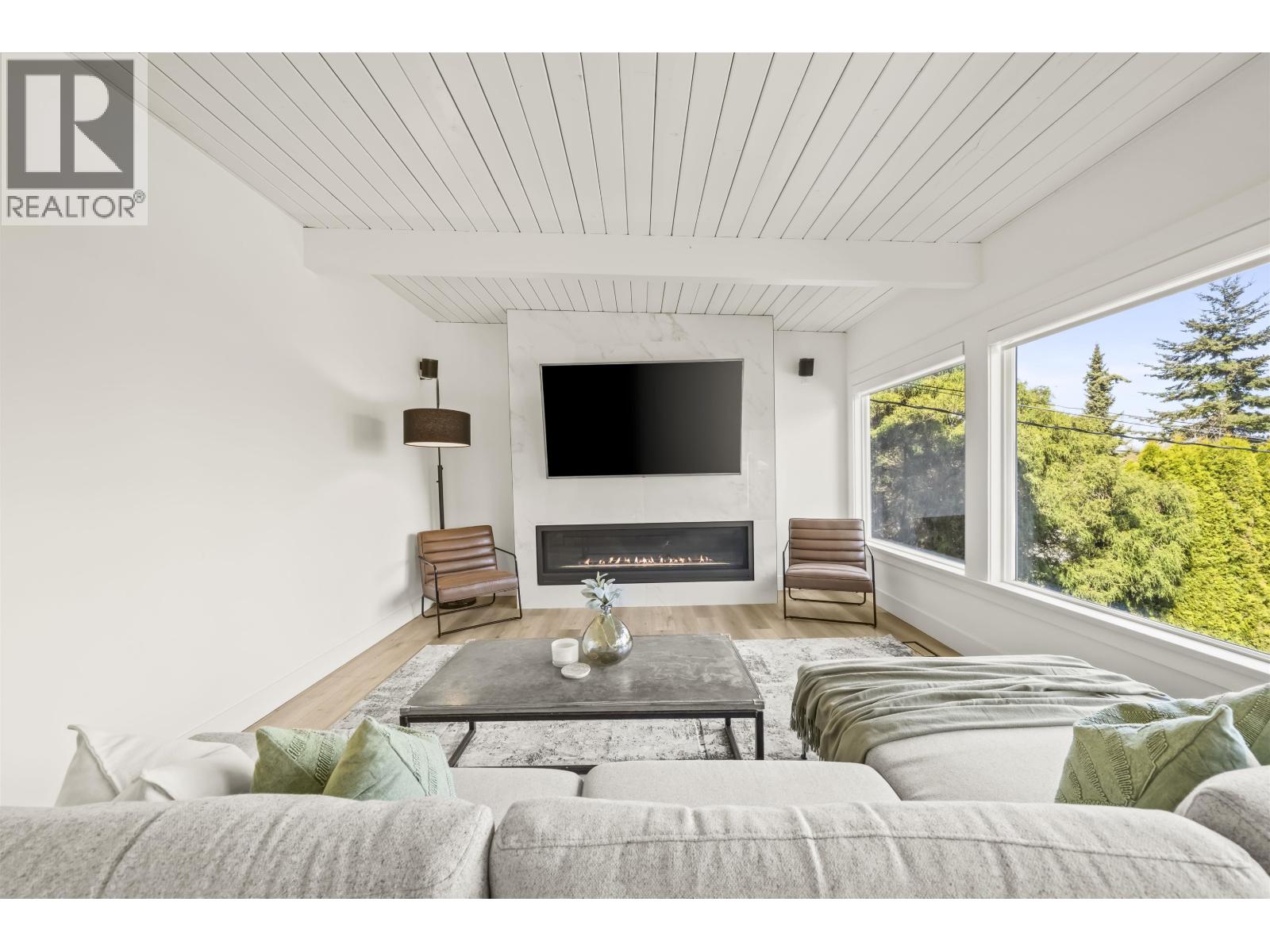 501 55a Street, Delta, British Columbia  V4M 3M2 - Photo 8 - R3112937